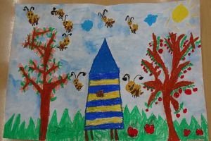 praca plastyczna rysowana pastelami- dwa drzewka, ul i pszczoły